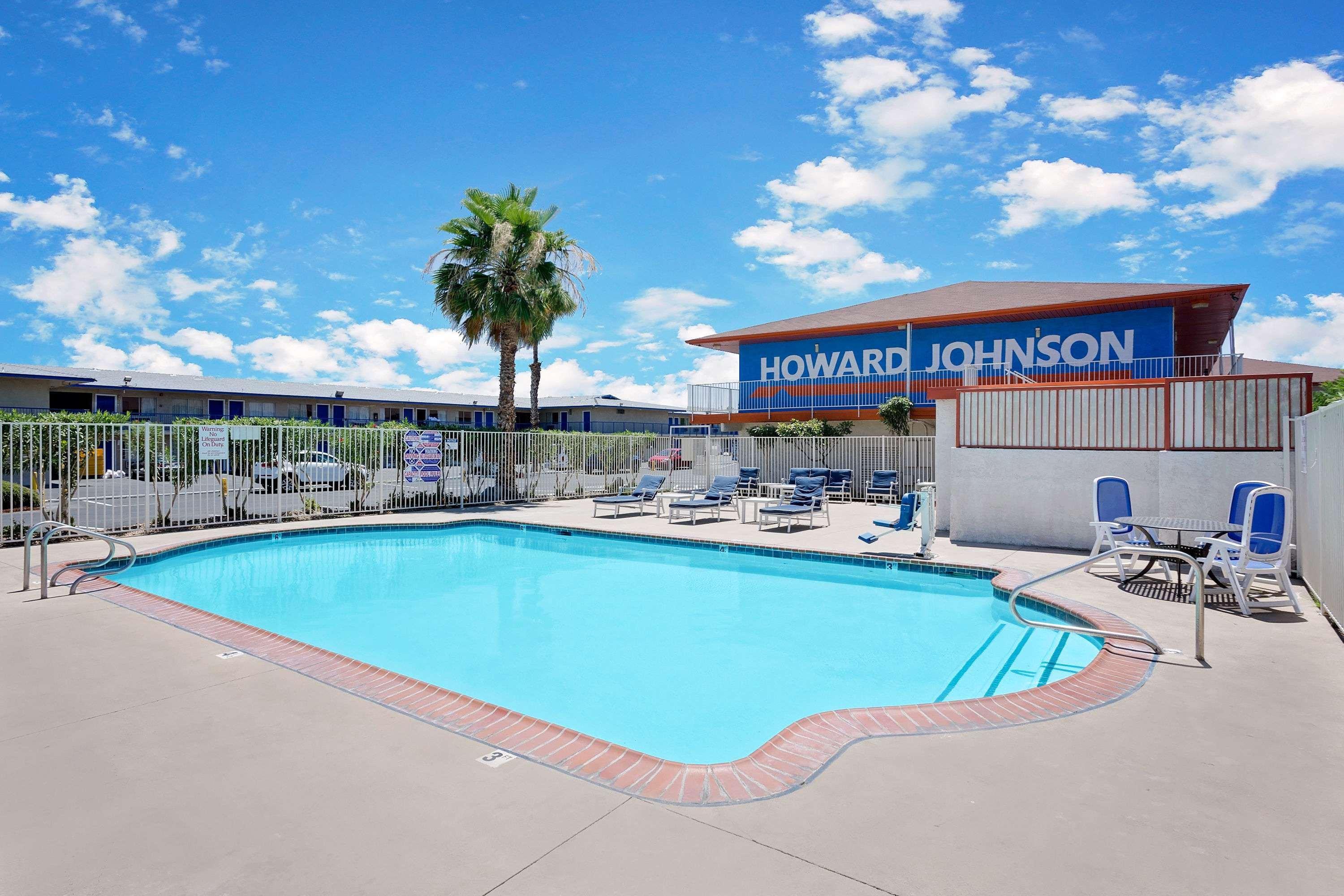 Howard Johnson By Wyndham Las Vegas Near The Strip מראה חיצוני תמונה